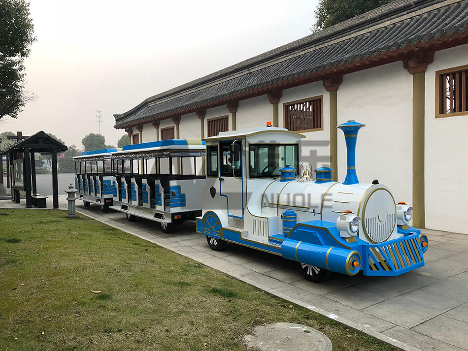 42座电动观光小火车(图2) 42座观光小火车实景图2